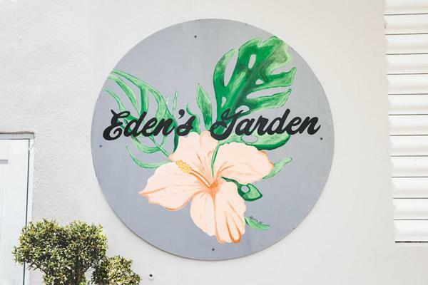 Eden'S Garden Apartment Isabela Exterior photo