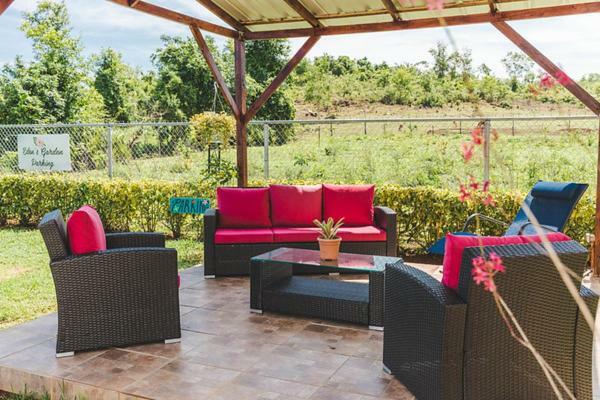Eden'S Garden Apartment Isabela Exterior photo