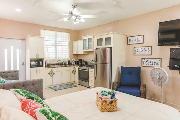 Eden'S Garden Apartment Isabela Exterior photo